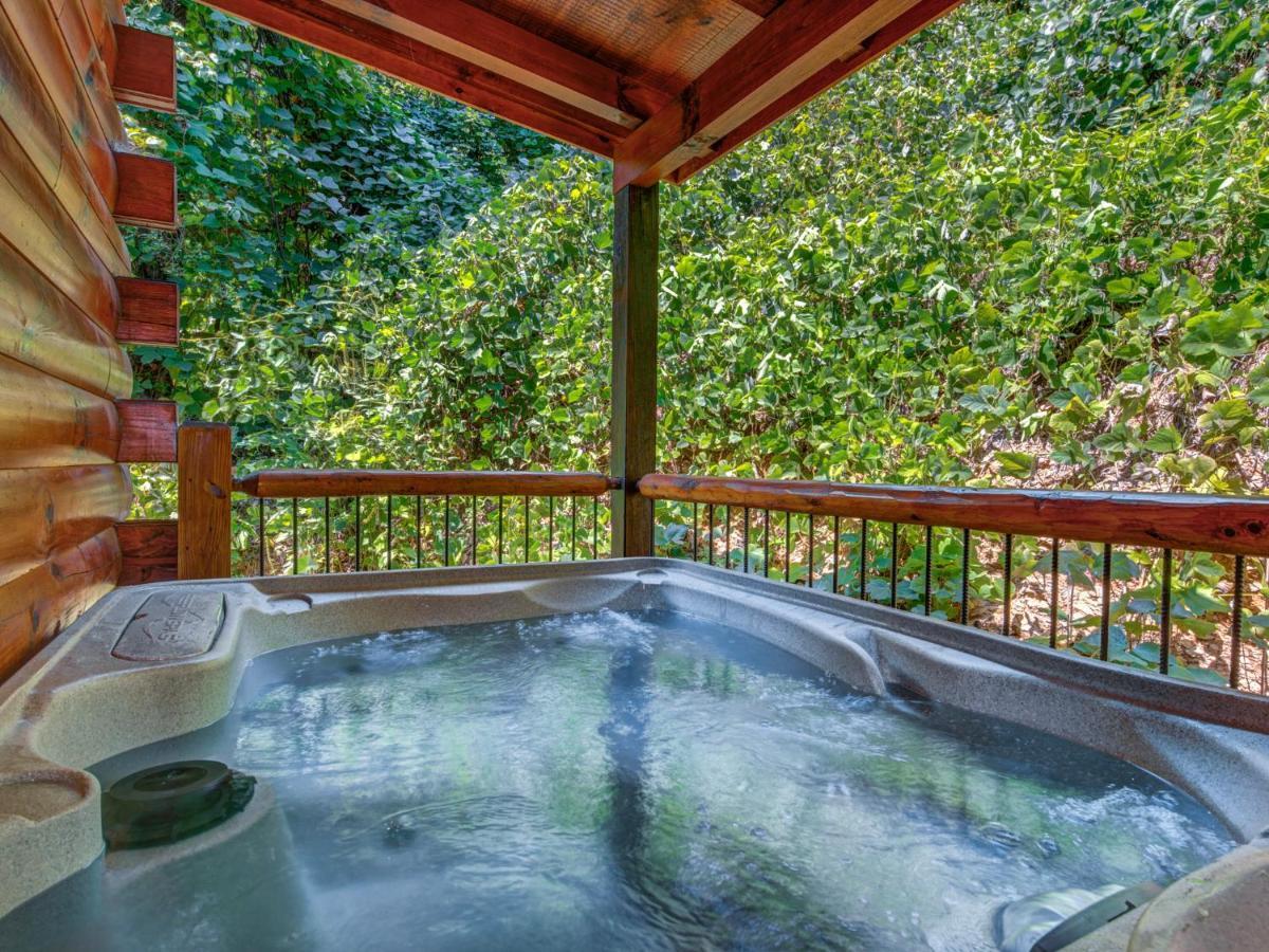 Woodland Escape Villa Pigeon Forge Eksteriør bilde