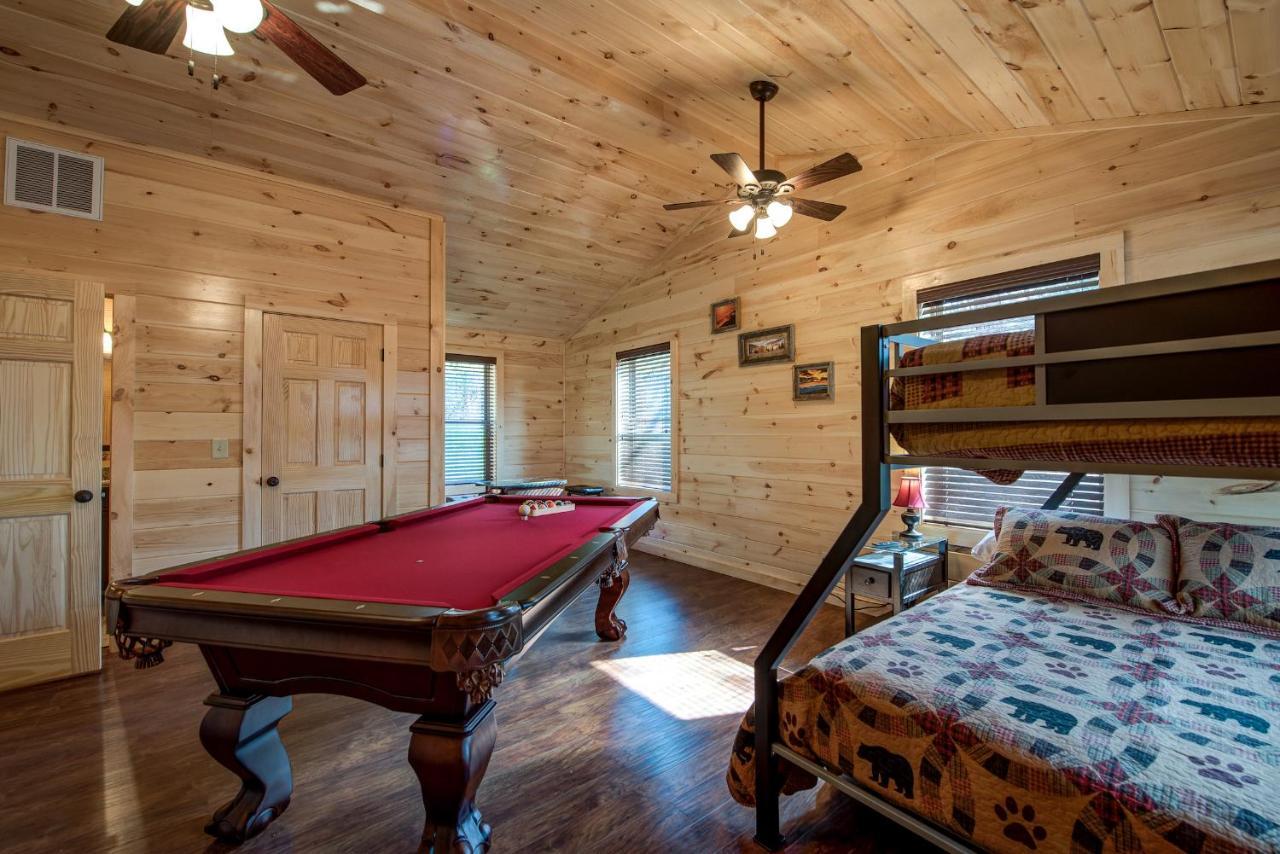 Woodland Escape Villa Pigeon Forge Eksteriør bilde