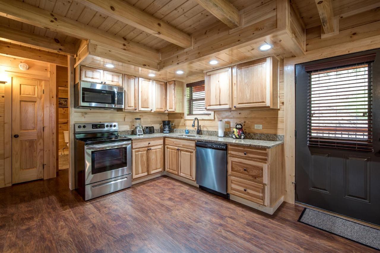 Woodland Escape Villa Pigeon Forge Eksteriør bilde