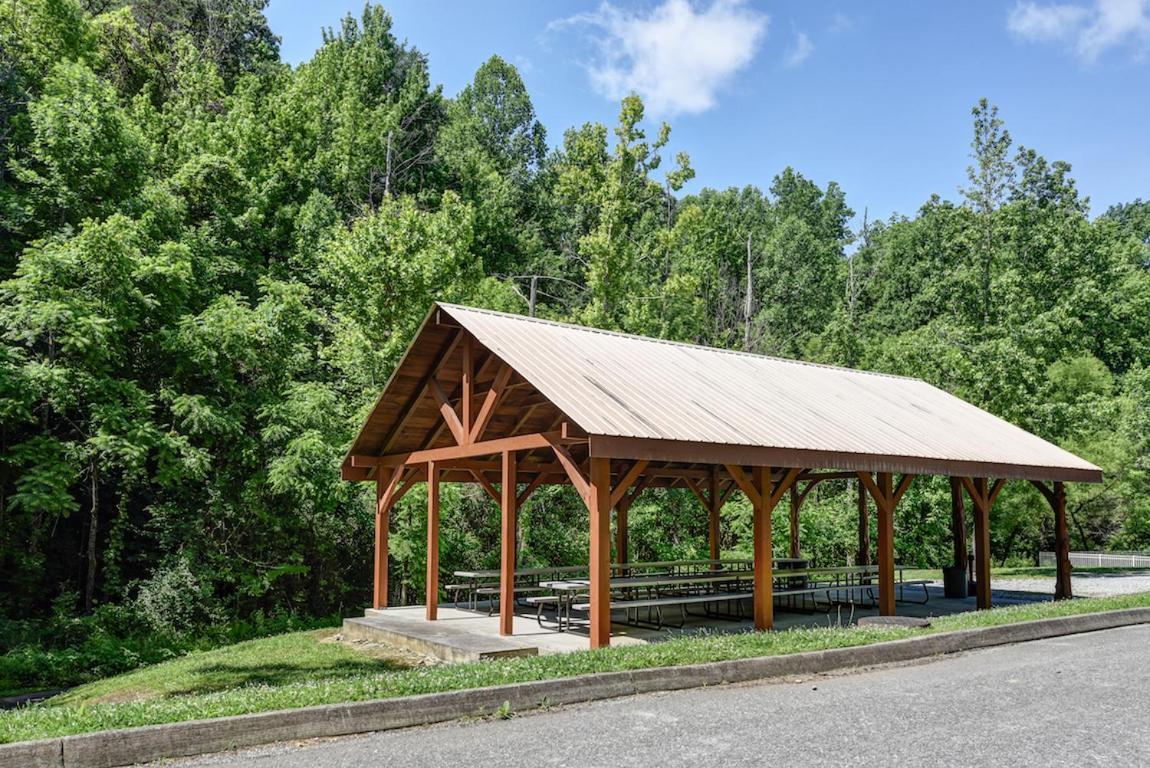Woodland Escape Villa Pigeon Forge Eksteriør bilde